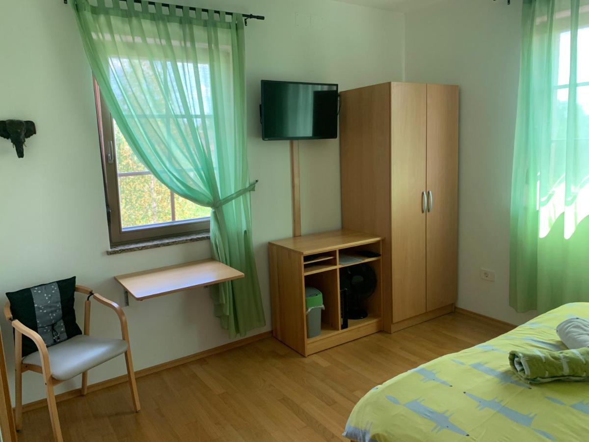 Lipizzaner Lodge Guest House Postojna Eksteriør bilde