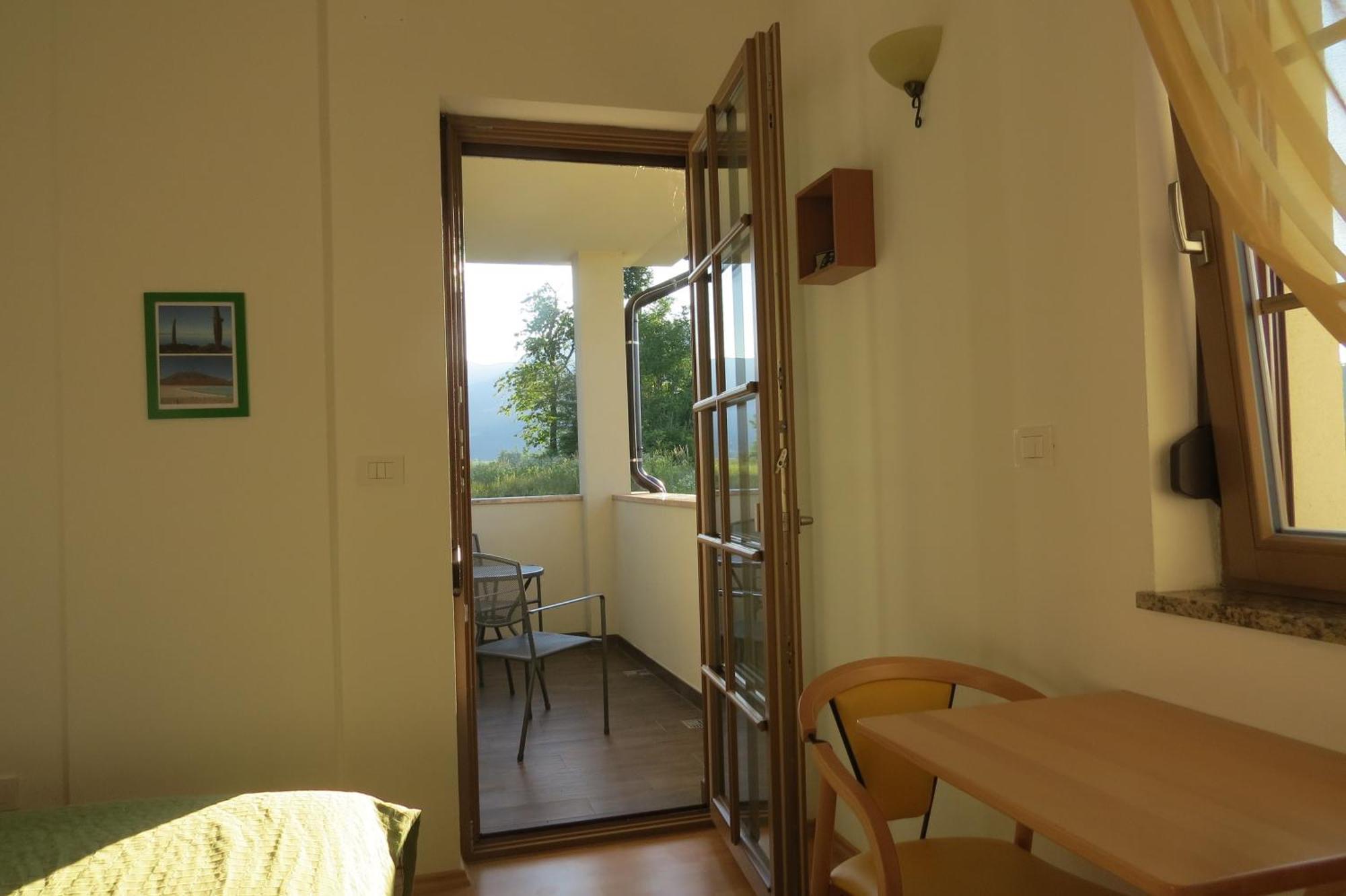 Lipizzaner Lodge Guest House Postojna Rom bilde