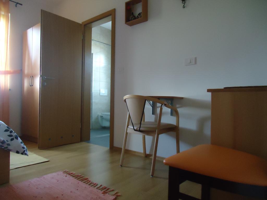 Lipizzaner Lodge Guest House Postojna Eksteriør bilde