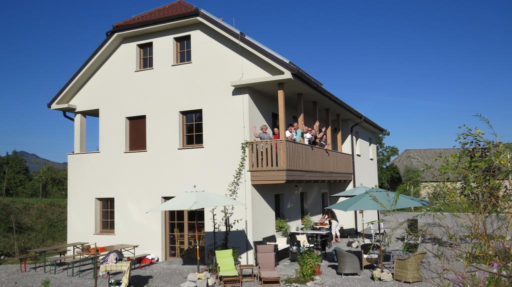 Lipizzaner Lodge Guest House Postojna Eksteriør bilde