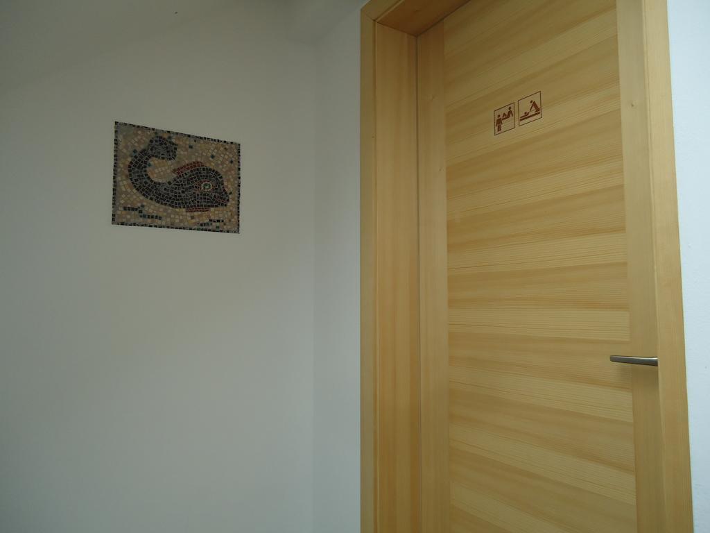 Lipizzaner Lodge Guest House Postojna Eksteriør bilde